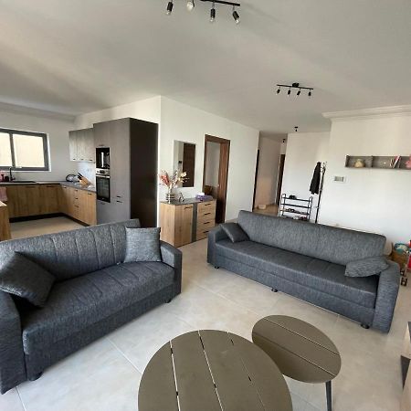 Blue Skies Family Apartment With Terrace St. Paul's Bay Bagian luar foto