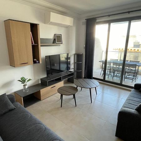 Blue Skies Family Apartment With Terrace St. Paul's Bay Bagian luar foto
